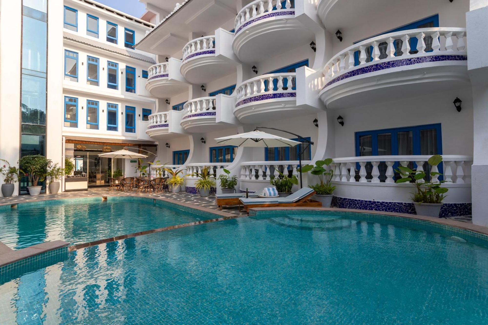 Azalea By Stone Wood Premier Hotel Varca Exterior foto