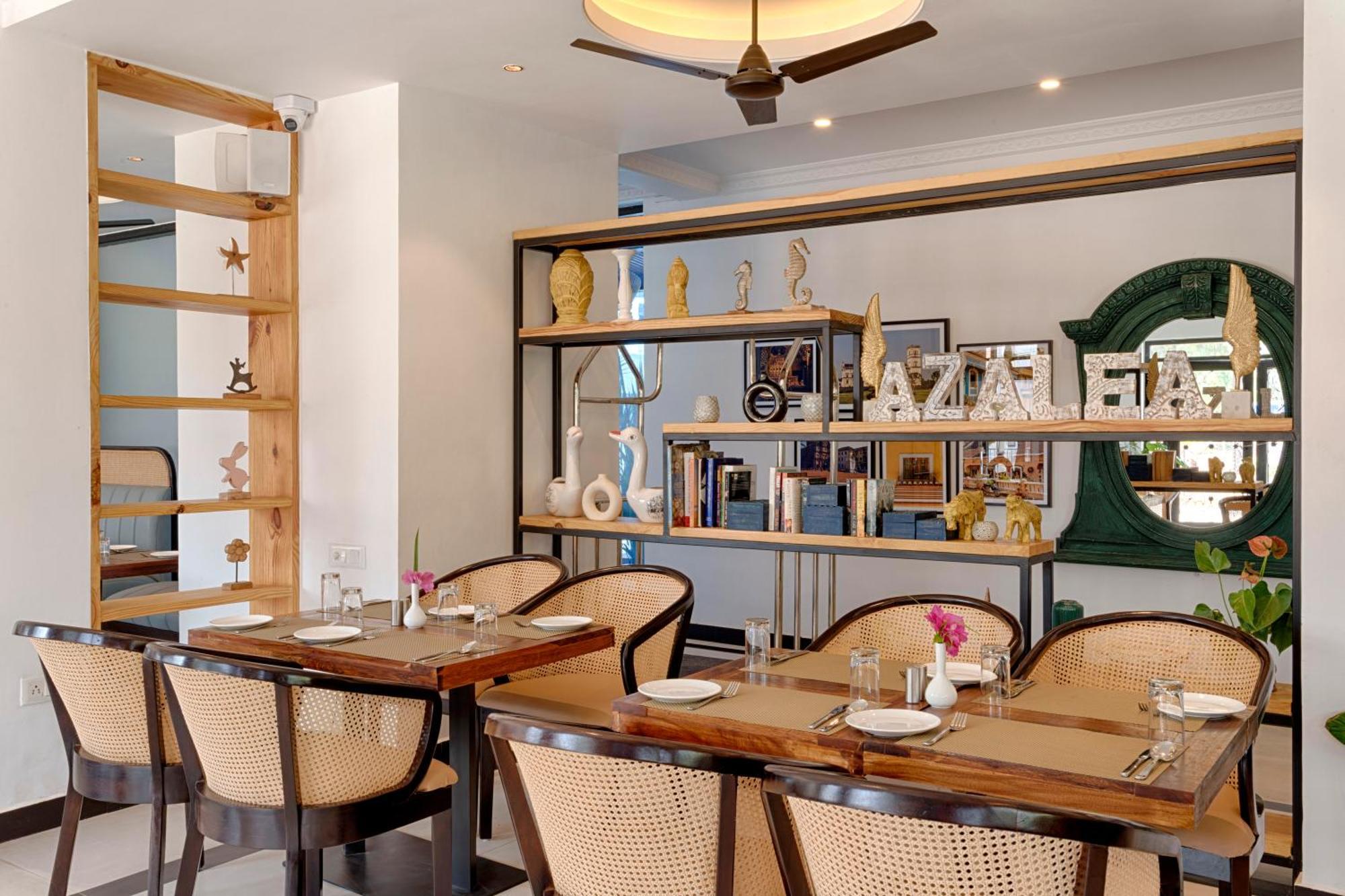 Azalea By Stone Wood Premier Hotel Varca Exterior foto