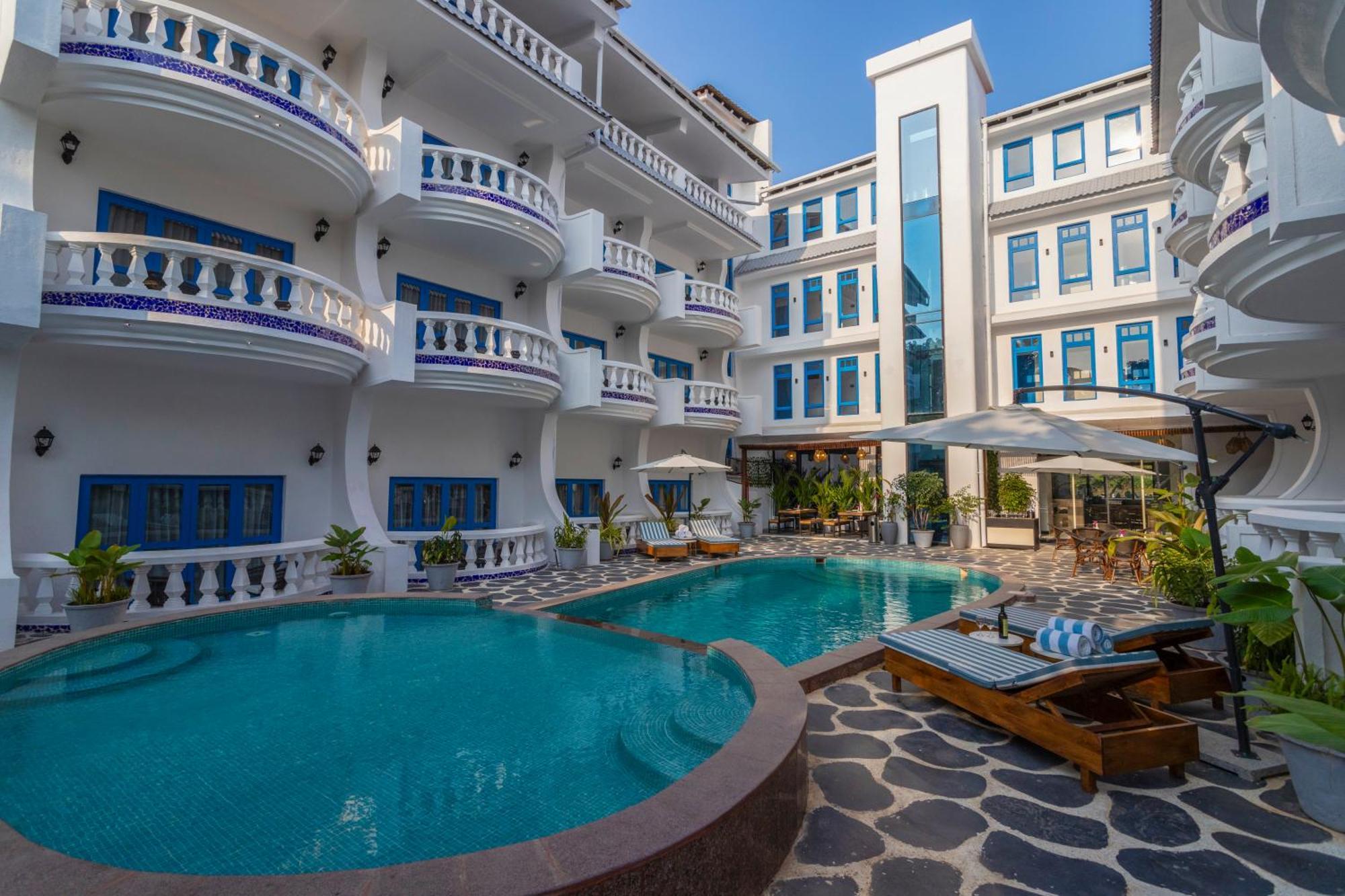 Azalea By Stone Wood Premier Hotel Varca Exterior foto