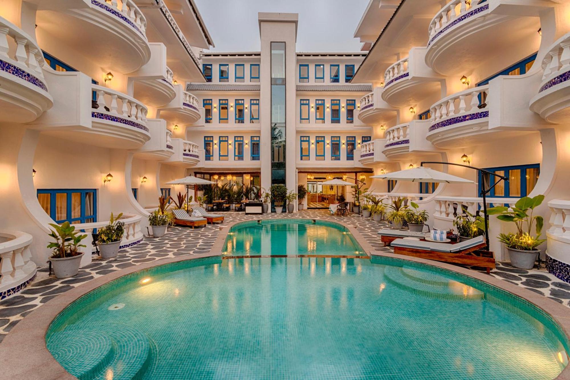Azalea By Stone Wood Premier Hotel Varca Exterior foto
